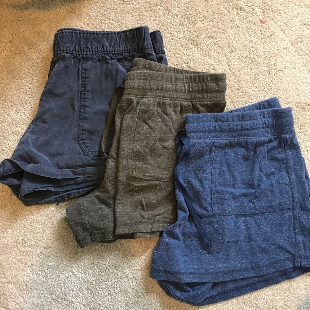 3 pairs of casual shorts